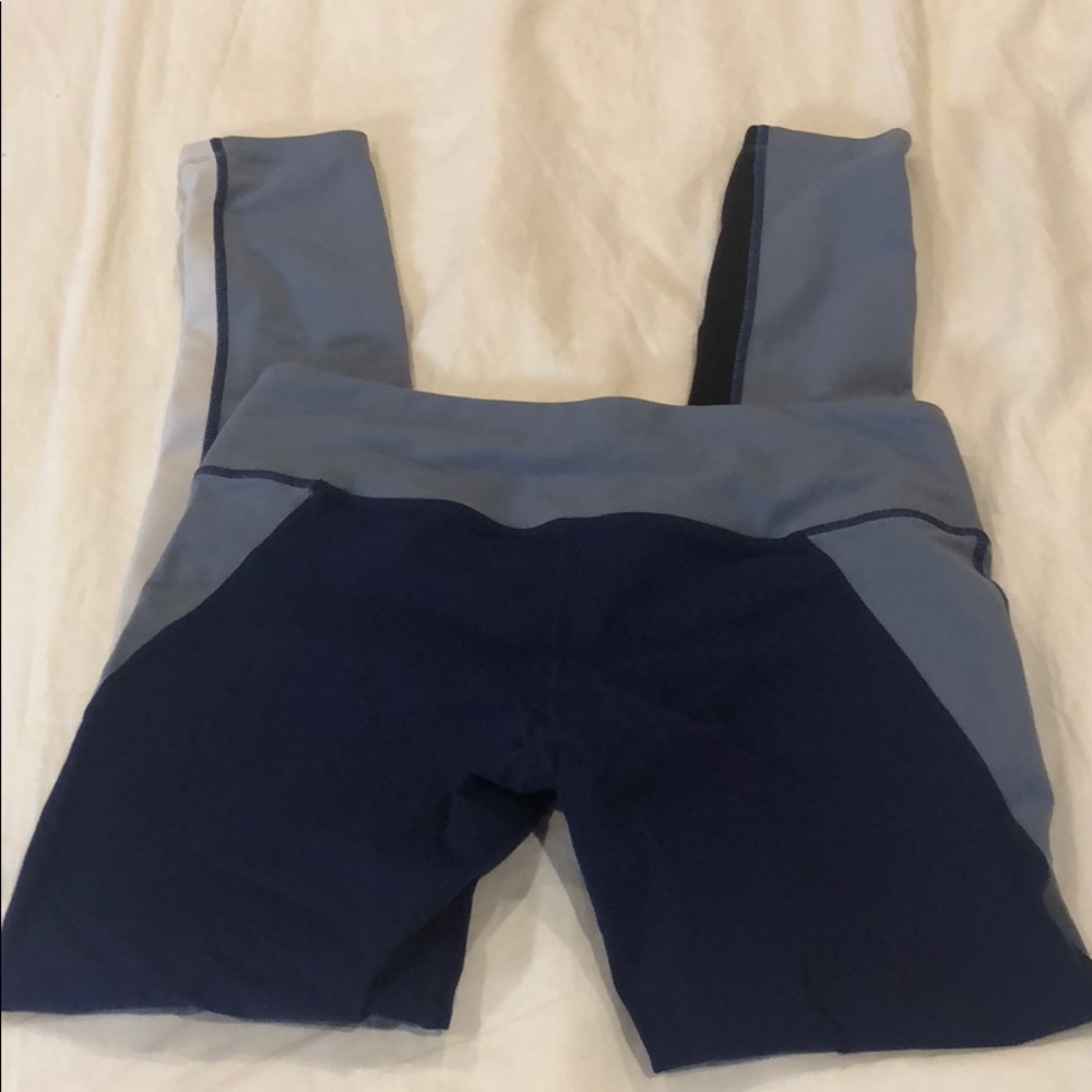 Black Splits59 Leggings in size medium - Picture 2 of 6